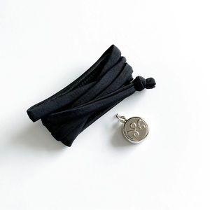Brand New INVISAWEAR Black Athletic Band, Size Medium